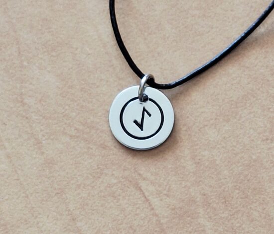 Kulons “EIHWAZ” – izturības un atjaunošanās amulets – 12mm – RUNE-13
