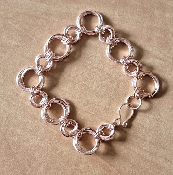 Rokassprādze “Rozā gredzeni” – 19cm - ChM04